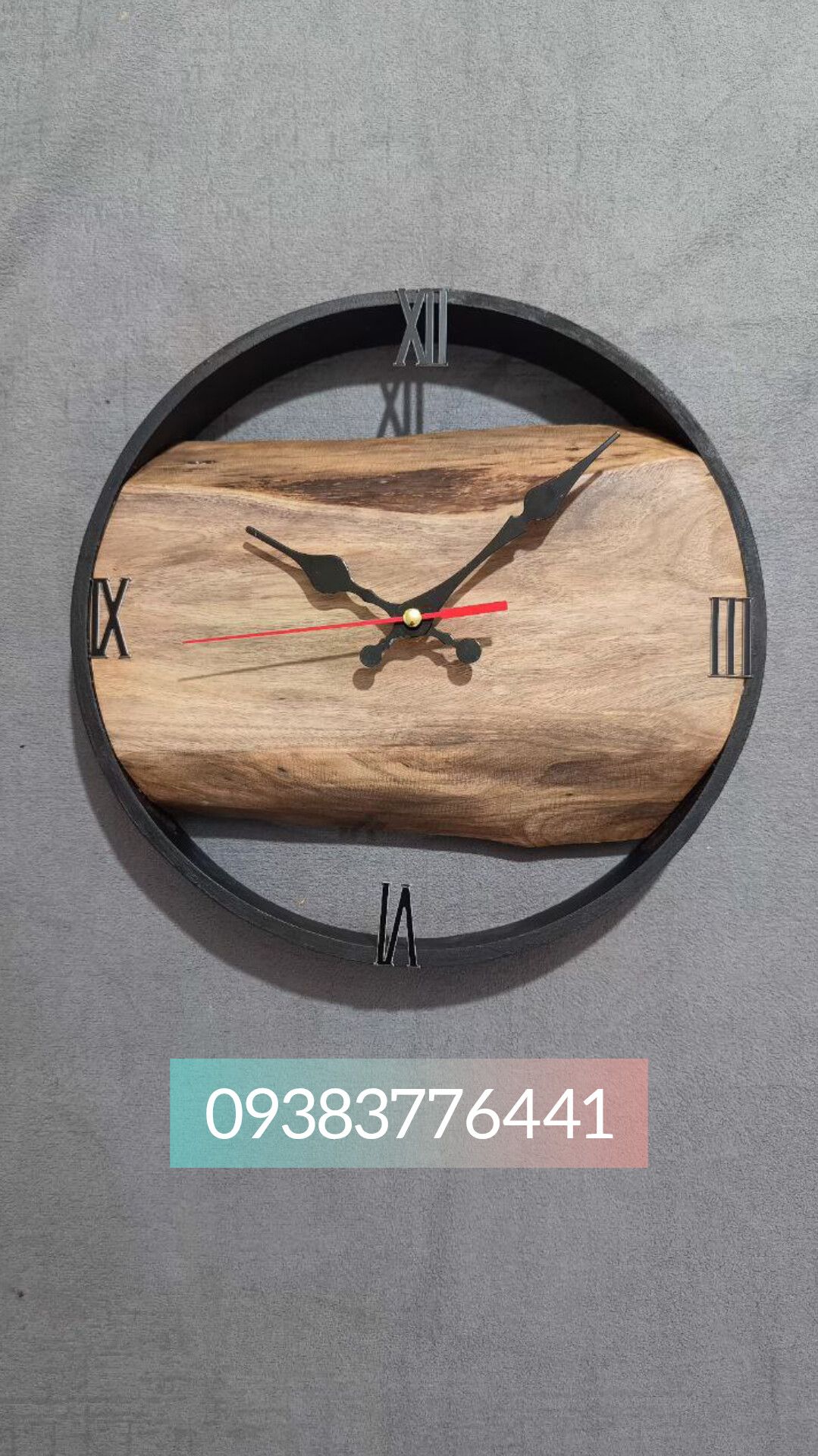 ساعت چوبی روستیک سایز 30 با چوب گردو